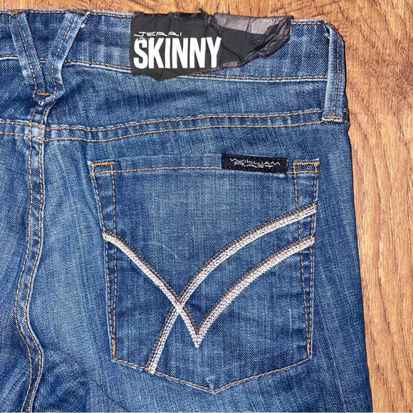 William Rast Distressed Jerri Skinny Jeans! NWT! - Picture 9 of 10